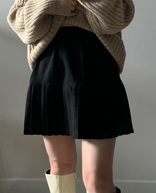 Doil mini skirt